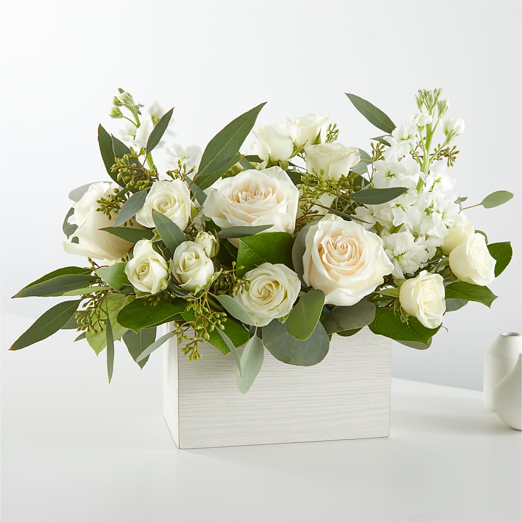 Fresh Linen Box Bouquet – Harpers House Of Flowers, Goldsboro NC