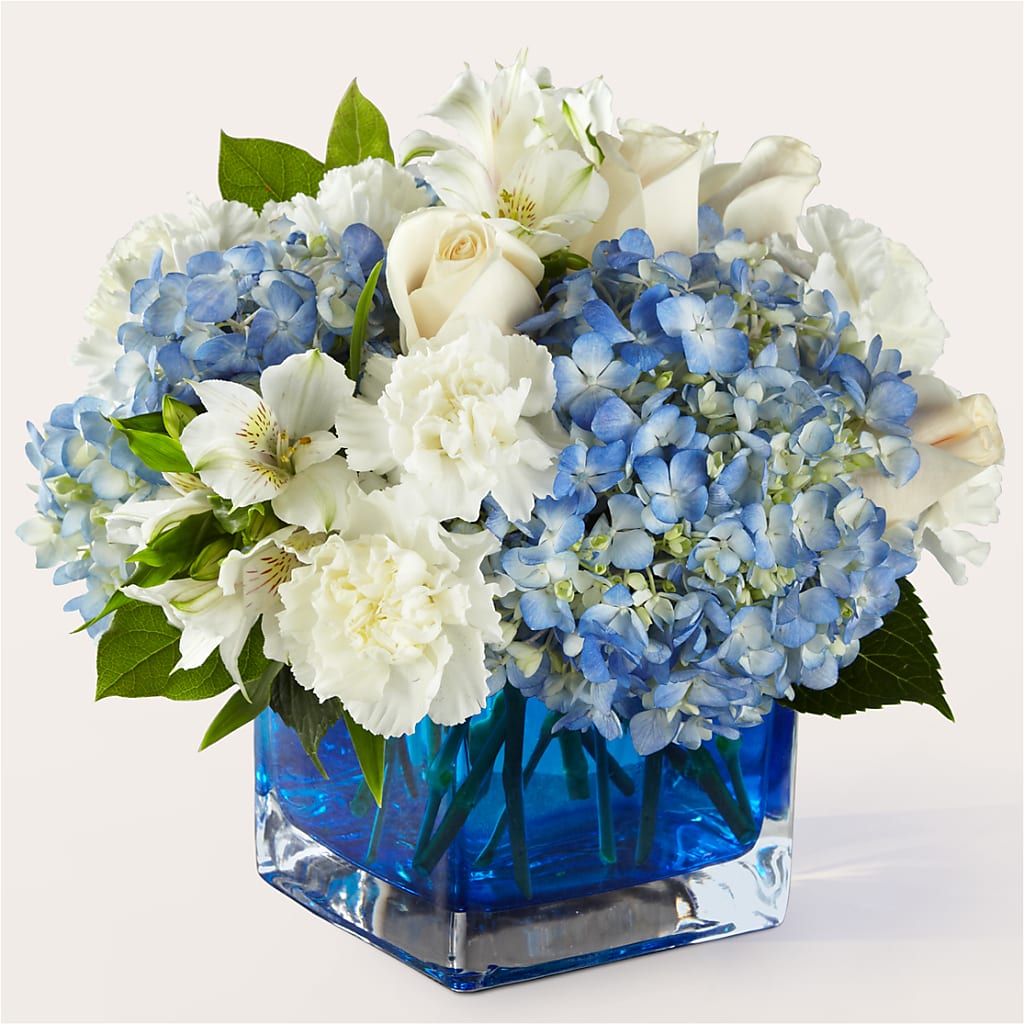 Soothing Waters Bouquet – Harpers House Of Flowers, Goldsboro NC