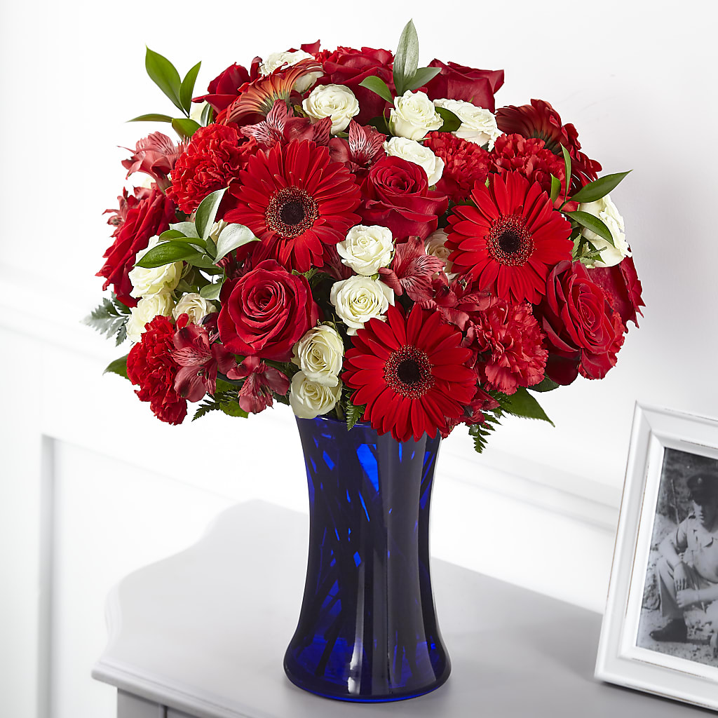 Hearts Embrace Bouquet – Harpers House Of Flowers, Goldsboro NC