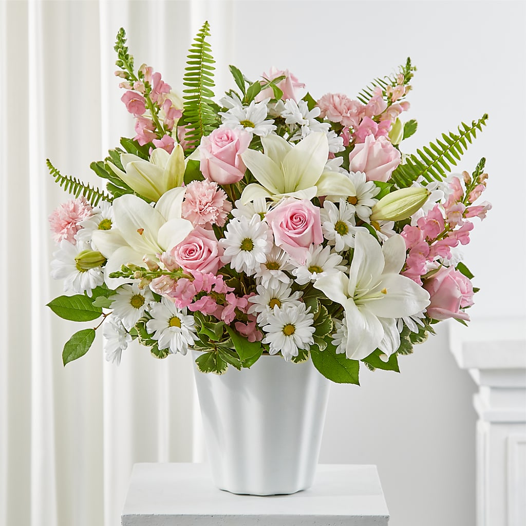 Soft Touch Tabletop Basket – Harpers House Of Flowers, Goldsboro NC