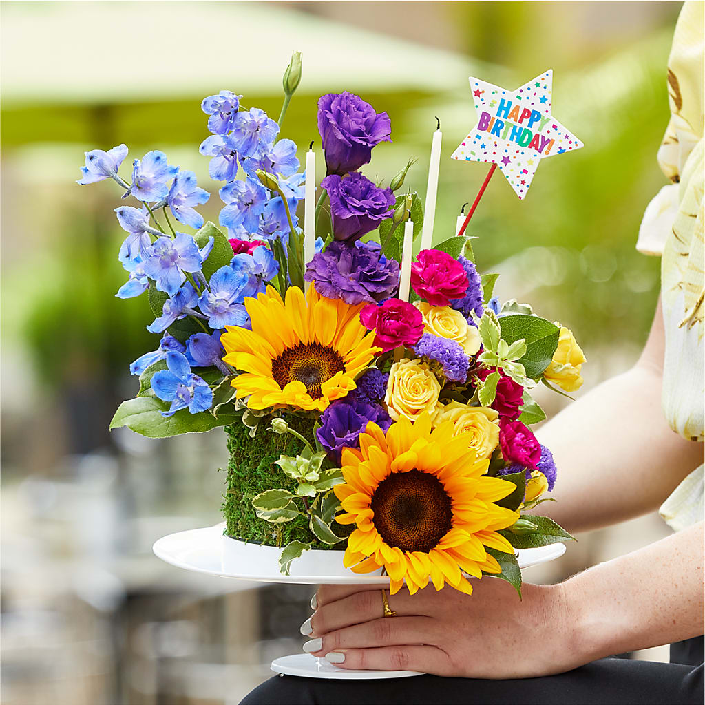 Star of the Day Floral Cake – Harpers House Of Flowers, Goldsboro NC