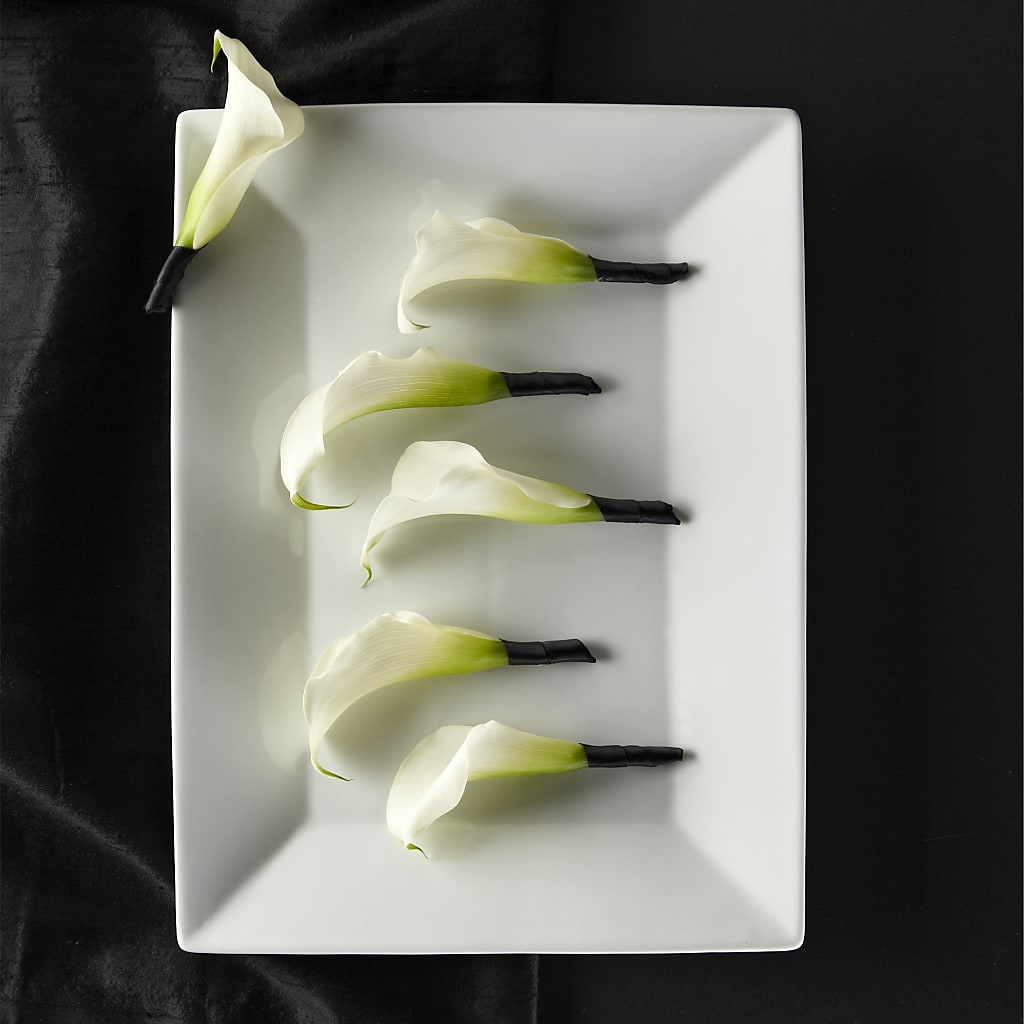 Calla Lily Promise Boutonniere – Harpers House Of Flowers, Goldsboro NC
