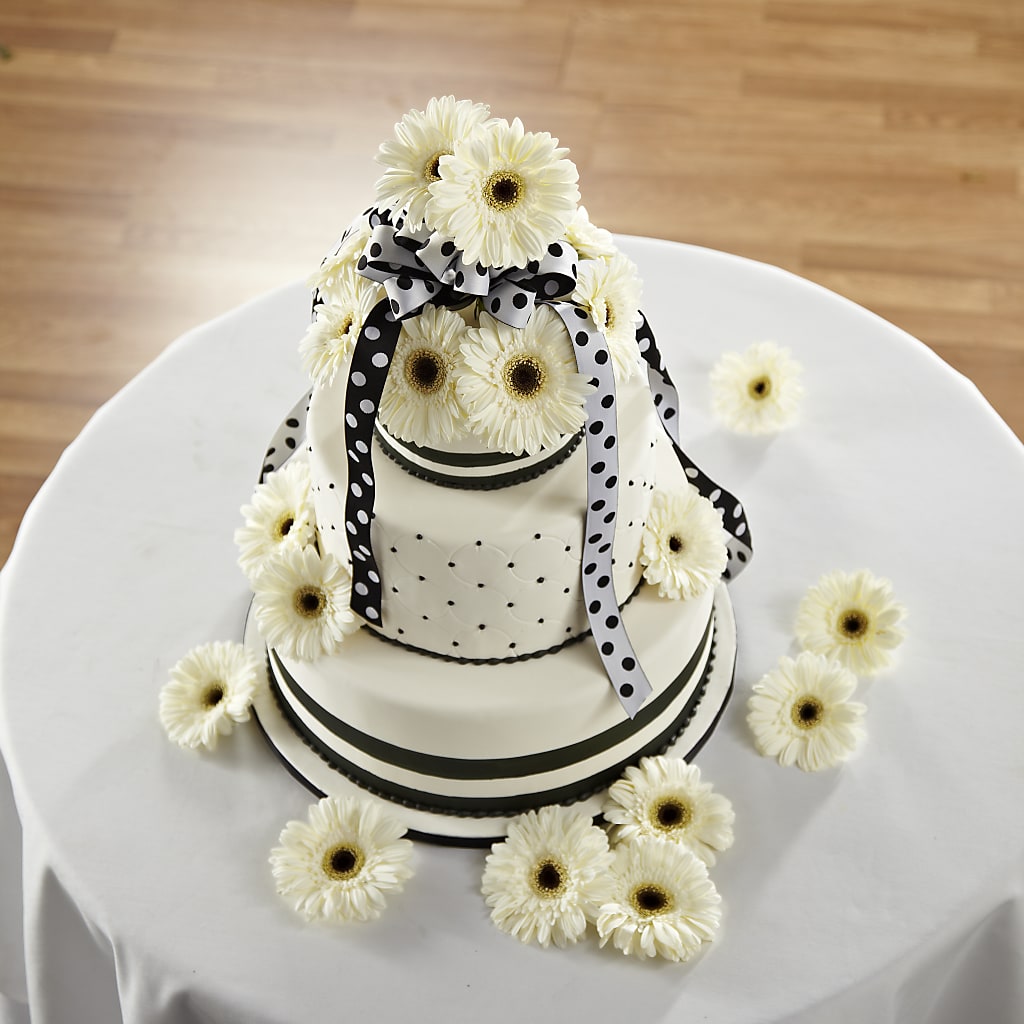 Simple Sophistication Cake Décor – Harpers House Of Flowers, Goldsboro NC