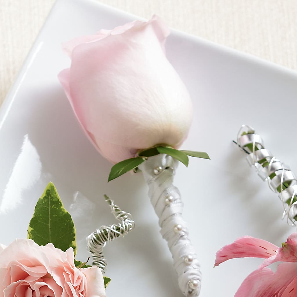 Pink Rose Boutonniere – Harpers House Of Flowers, Goldsboro NC