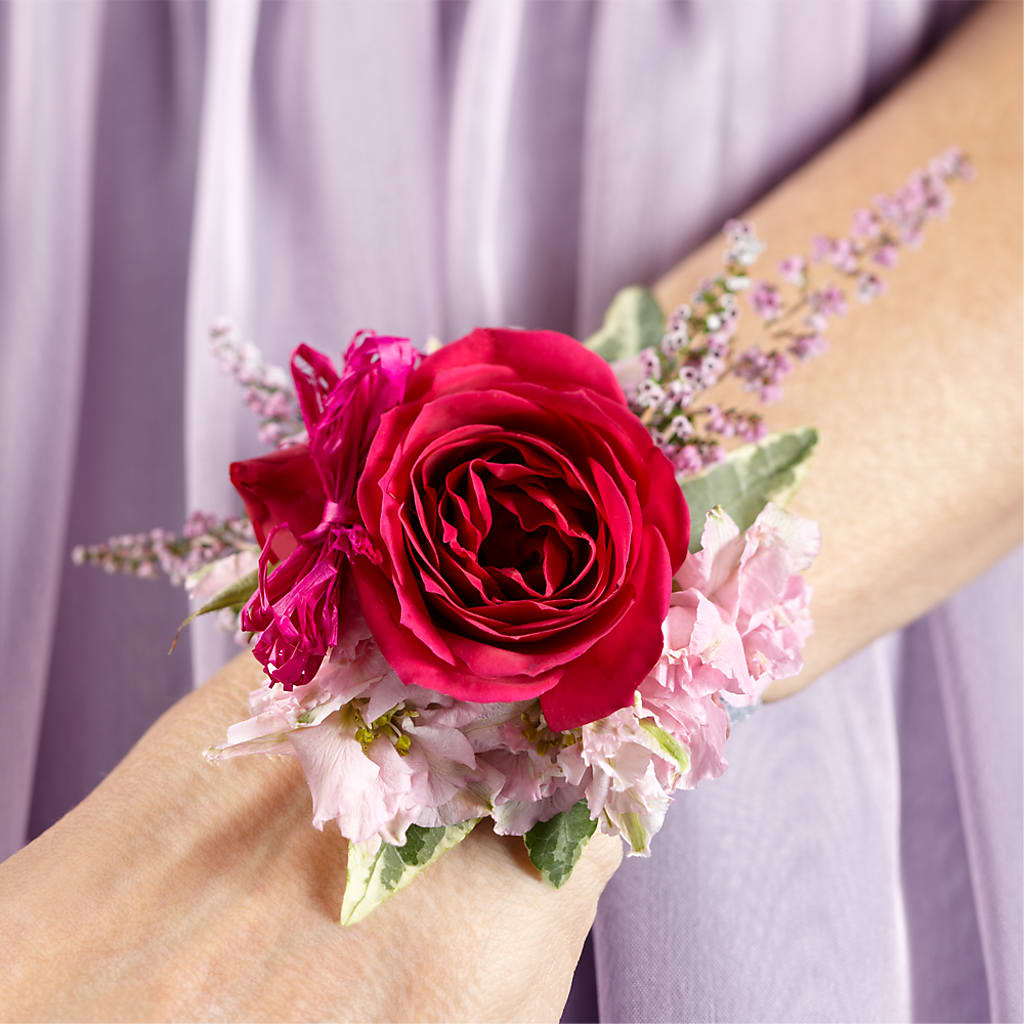 Rose Charm Corsage – Harpers House Of Flowers, Goldsboro NC