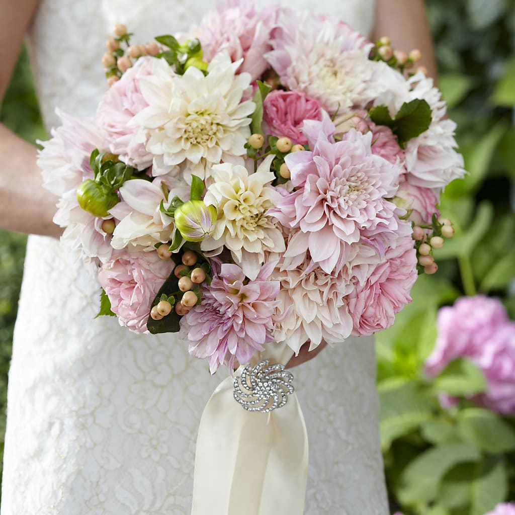 Heart's Promise Bouquet – Harpers House Of Flowers, Goldsboro NC