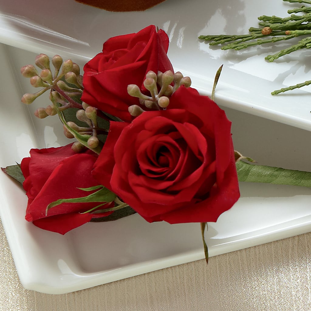 Red Spray Rose Boutonniere – Harpers House Of Flowers, Goldsboro NC