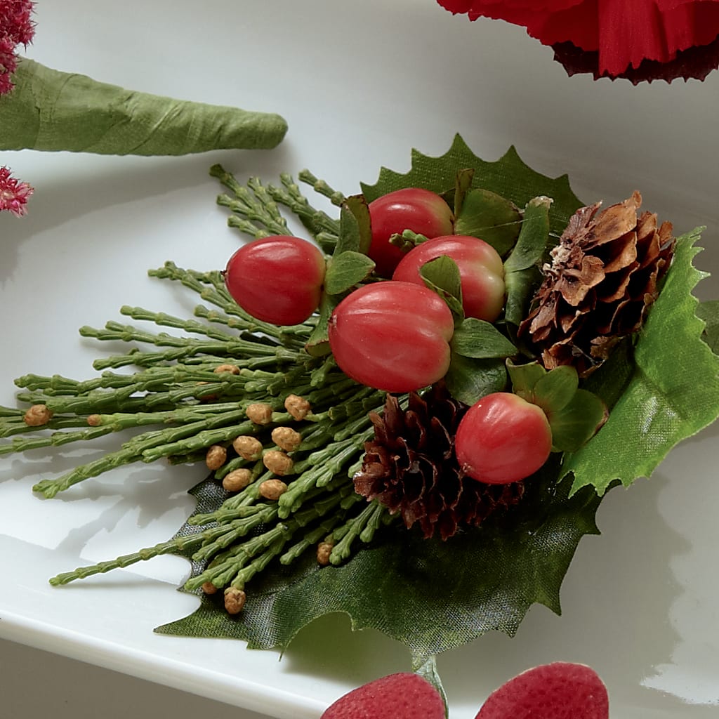 Red Berry Boutonniere – Harpers House Of Flowers, Goldsboro NC