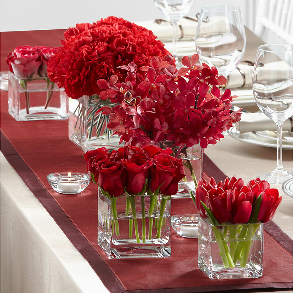 Modern Grace Centerpiece – Harpers House Of Flowers, Goldsboro NC