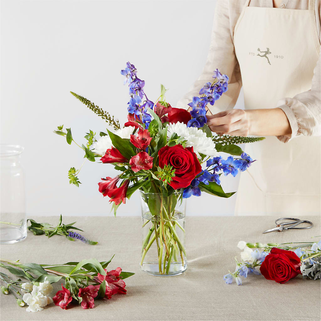 Star Spangled - A Florist Original –  Harpers House Of Flowers, Goldsboro NC