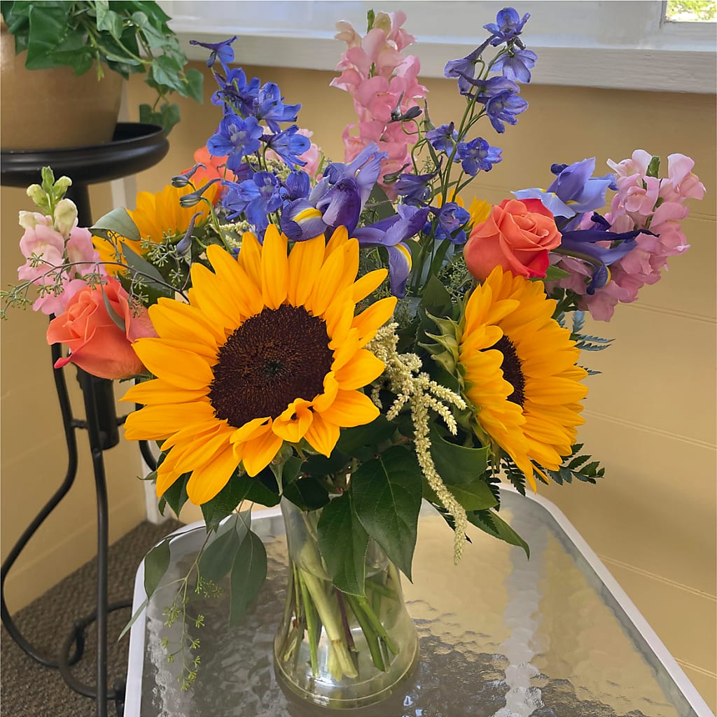 Rays of Life Bouquet –  Harpers House Of Flowers, Goldsboro NC